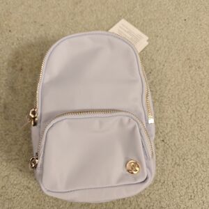 NWT lululemon athletica Light Purple Everywhere Sling Bag Small